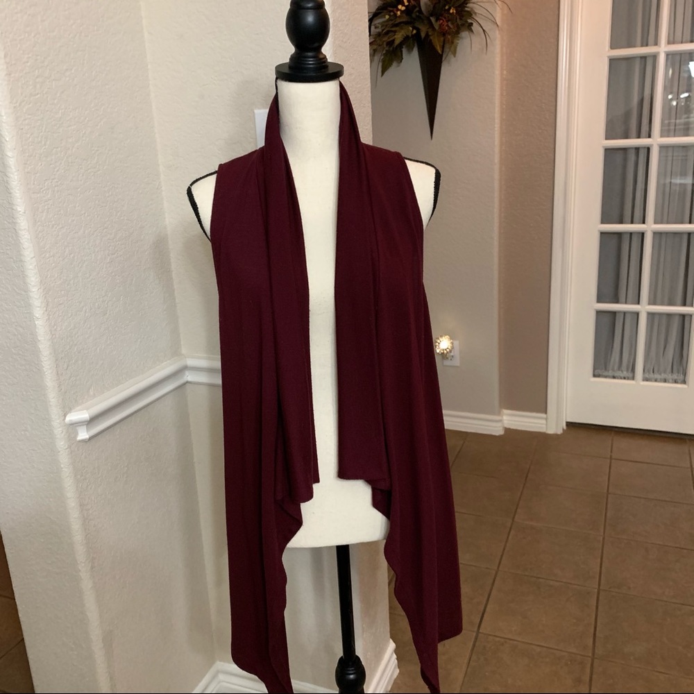 Hail3Y:23 maroon waterfall draped sleeveless sweater cardigan knit vest Size M